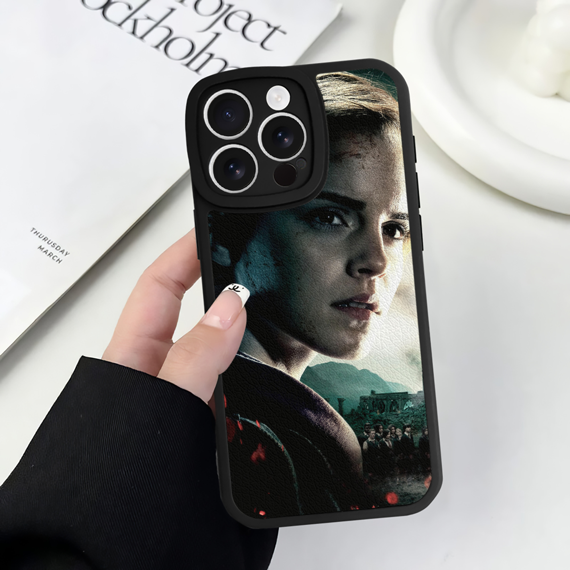 （画像用） Harry Potter ハリー・ポッターシリーズ 【iPhone 16シリーズ対応】シリコンスマホケース（レザー調） 材質：シリコン